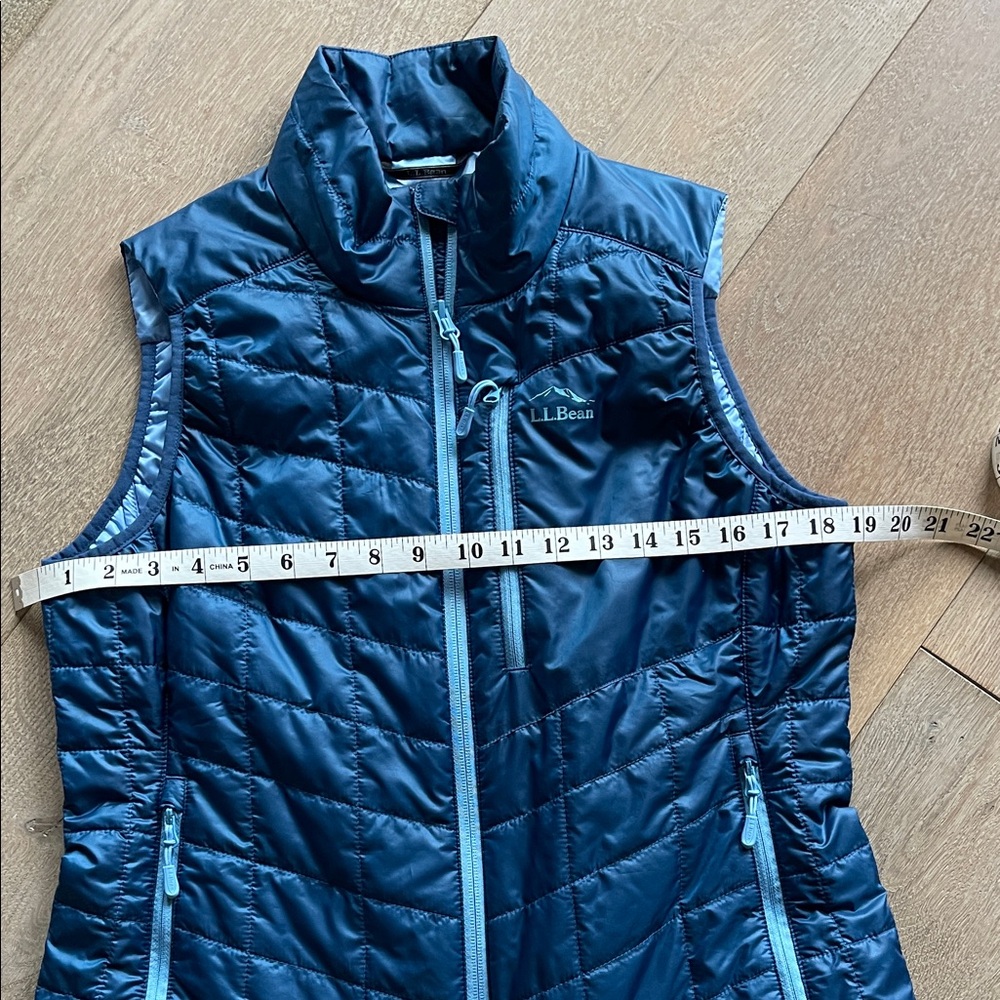 L.L. Bean Women's Navy Quilted Vest - Picture 2 of 5